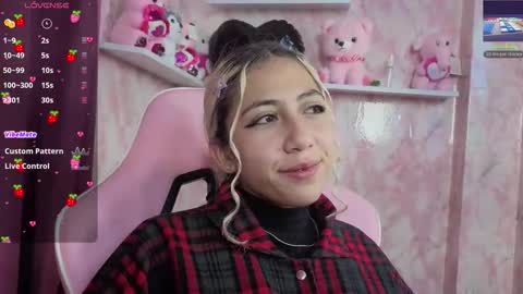 Ari Bunnie  online show from 11-18-25, 11:59