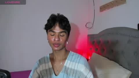 Snapshot of ariel_adan chatting on 05-05-26, 01:02 ariel_adan online show from 05-05-26, 01:02