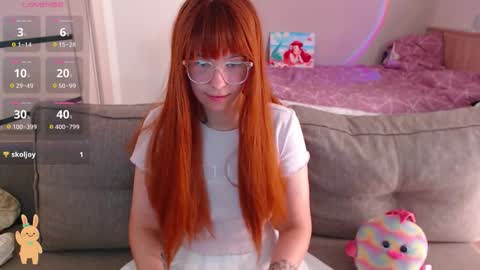 Ariel Donovan online show from 09-12-25, 01:33