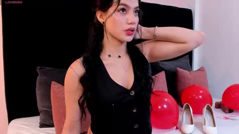 Ariel online show from 09-21-25, 05:09