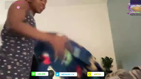 Snapshot of arielbliss69 chatting on 04-29-26, 02:48 arielbliss69 online show from 04-29-26, 02:48