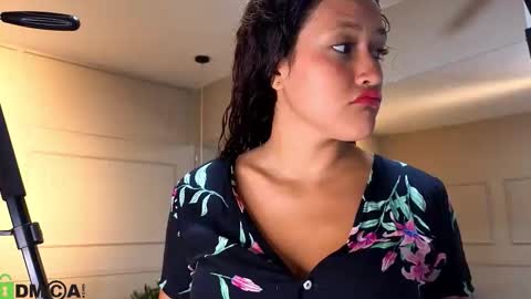 Snapshot of arielblossom____ chatting on 02-02-26, 11:42 arielblossom____ online show from 02-02-26, 11:42