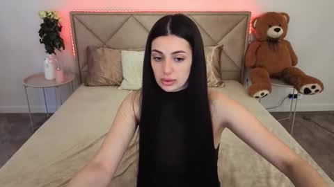 Ariel online show from 03-18-26, 02:20