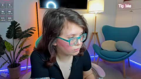 Snapshot of ariell_mini chatting on 05-04-26, 11:39 Ariell Mini online show from 05-04-26, 11:39