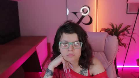 Snapshot of ariell_mini chatting on 05-22-26, 12:22 Ariell Mini online show from 05-22-26, 12:22