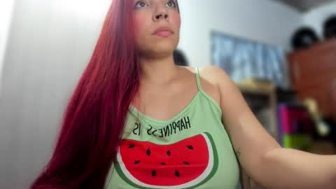 Snapshot of ariell_rose1 chatting on 06-16-26, 02:25 Stephany online show from 06-16-26, 02:25