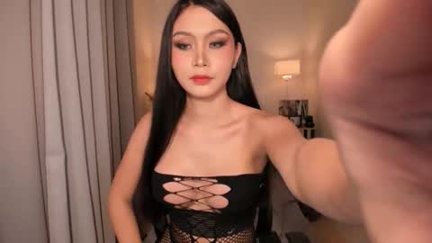 MIRA GREYSON online show from 12-05-25, 10:35