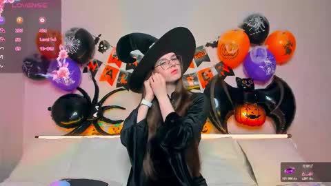 Ariella online show from 10-29-25, 04:26