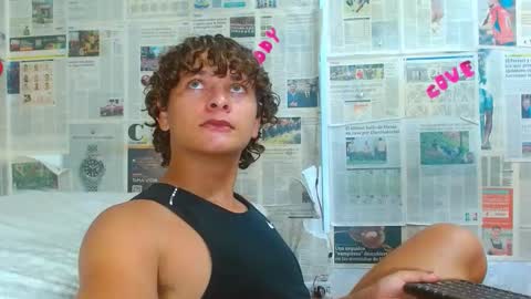 Snapshot of arielnoir6958 chatting on 02-18-26, 08:38 Ariel Aoir online show from 02-18-26, 08:38