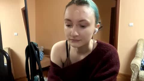 Snapshot of arieluthe chatting on 11-07-25, 03:23 I am Anny ntmu Lets hit 10 Thumbs Up together online show from 11-07-25, 03:23