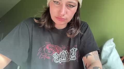 ariel  colin when hes here online show from 03-18-26, 01:25