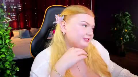 Snapshot of ariettaheart chatting on 07-06-26, 04:42 Adele online show from 07-06-26, 04:42