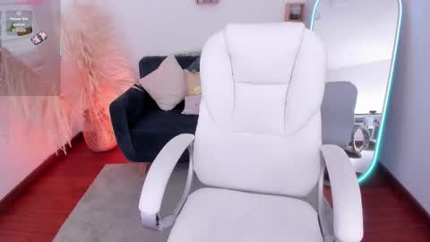 Ari  online show from 12-17-25, 07:42