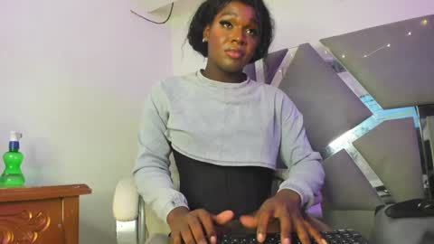 Snapshot of arii_xxx chatting on 01-26-25, 12:26 ari 3 online show from 01-26-25, 12:26