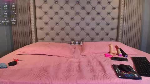 ARIANA   online show from 09-09-25, 06:07