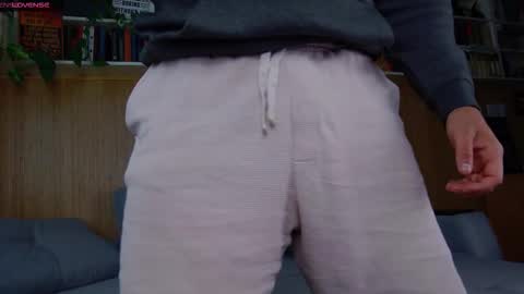 Snapshot of arilass chatting on 09-26-25, 07:01 A n g e l  f r o m  H e l l online show from 09-26-25, 07:01