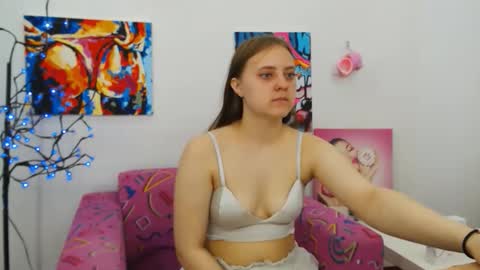 Snapshot of arinabelle chatting on 05-19-26, 11:49 arinabelle online show from 05-19-26, 11:49