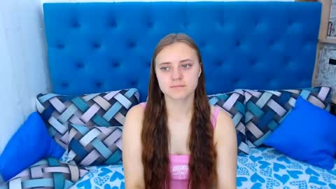 Snapshot of arinabelle chatting on 07-18-26, 02:32 arinabelle online show from 07-18-26, 02:32