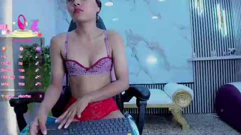 Snapshot of aristena_wow chatting on 06-25-26, 06:23 A R I S online show from 06-25-26, 06:23