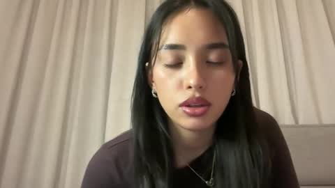 Lily online show from 11-25-25, 07:36