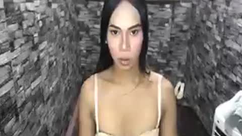 Snapshot of ariya031806 chatting on 06-12-26, 08:57 ariya031806 online show from 06-12-26, 08:57