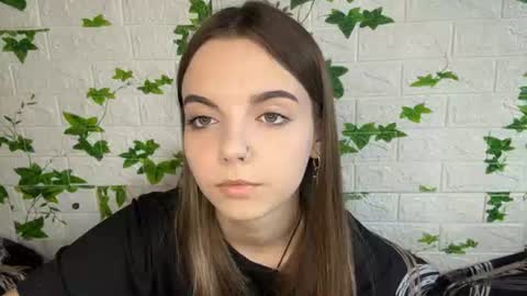 Snapshot of armandahaley chatting on 06-20-26, 03:26 Lisa online show from 06-20-26, 03:26