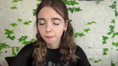 Snapshot of armandahaley chatting on 06-22-26, 02:14 Lisa online show from 06-22-26, 02:14