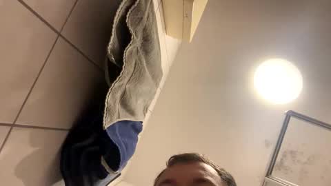 armyskater32 online show from 10-05-25, 08:29