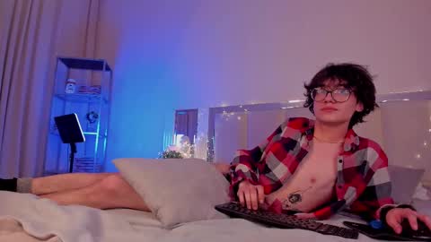 Arnold online show from 12-14-24, 04:31