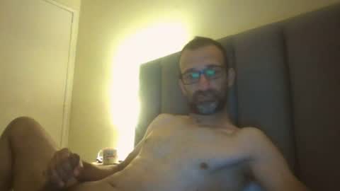 Snapshot of arnoldmir chatting on 06-21-26, 07:38 Arnoldmir online show from 06-21-26, 07:38
