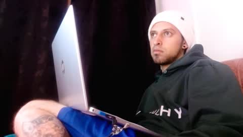 Snapshot of aron_15 chatting on 01-31-25, 05:19 aron 15 online show from 01-31-25, 05:19