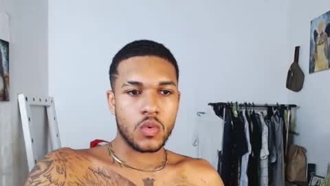 Snapshot of aron_7 chatting on 01-27-25, 03:37 aron_7 online show from 01-27-25, 03:37