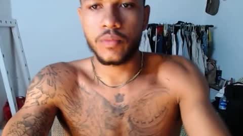 Snapshot of aron_7 chatting on 02-16-25, 05:15 aron_7 online show from 02-16-25, 05:15