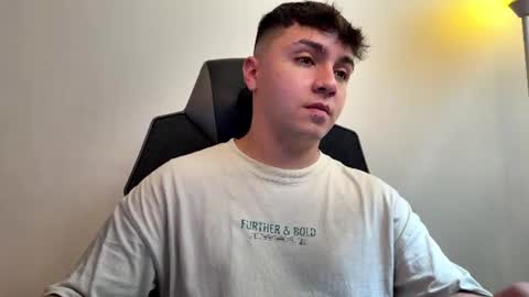 Snapshot of aron__cooper chatting on 06-29-26, 01:11 aron__cooper online show from 06-29-26, 01:11