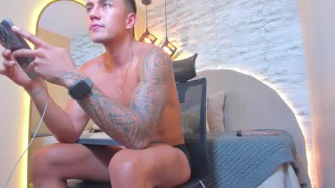 ARON BOLT online show from 11-29-25, 02:58