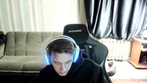 Snapshot of aron_neall chatting on 11-24-25, 05:51 biggest penis online show from 11-24-25, 05:51
