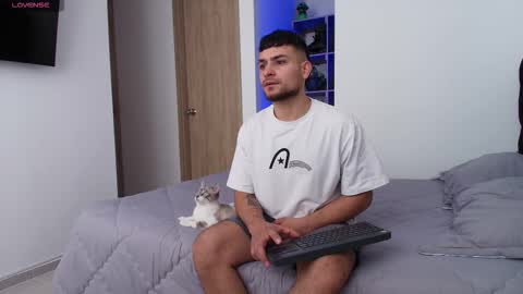 Aron Santoro online show from 03-09-26, 03:05