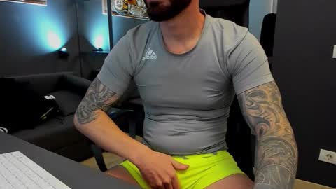 Snapshot of arongrant chatting on 01-19-26, 10:19 AronGrant online show from 01-19-26, 10:19