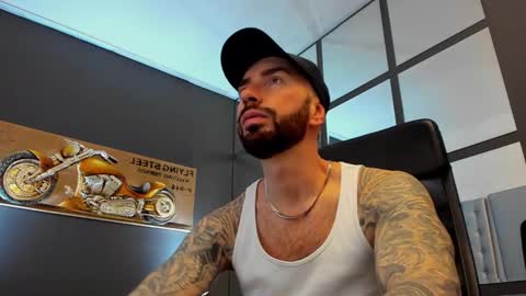 Snapshot of arongrant chatting on 02-04-26, 09:48 AronGrant online show from 02-04-26, 09:48