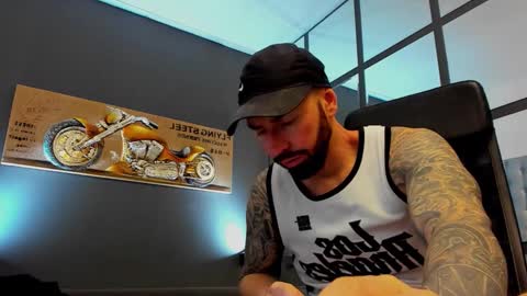 Snapshot of arongrant chatting on 02-09-26, 10:41 AronGrant online show from 02-09-26, 10:41