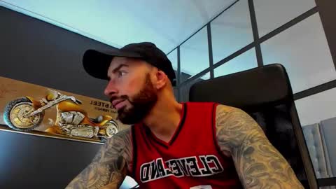 Snapshot of arongrant chatting on 02-14-26, 09:39 AronGrant online show from 02-14-26, 09:39