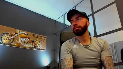 Snapshot of arongrant chatting on 02-24-26, 10:46 AronGrant online show from 02-24-26, 10:46