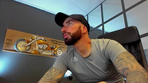 Snapshot of arongrant chatting on 03-01-26, 10:39 AronGrant online show from 03-01-26, 10:39