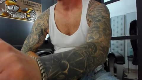 Snapshot of arongrant chatting on 04-21-26, 09:37 AronGrant online show from 04-21-26, 09:37