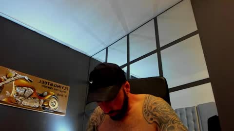 Snapshot of arongrant chatting on 05-07-26, 09:14 AronGrant online show from 05-07-26, 09:14