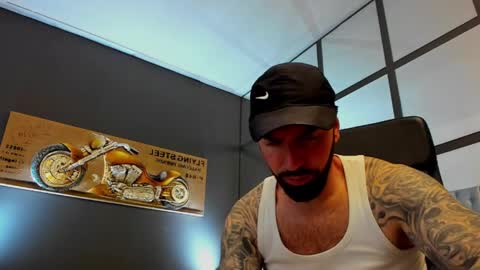 Snapshot of arongrant chatting on 05-17-26, 09:28 AronGrant online show from 05-17-26, 09:28