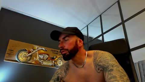 Snapshot of arongrant chatting on 05-20-26, 09:26 AronGrant online show from 05-20-26, 09:26