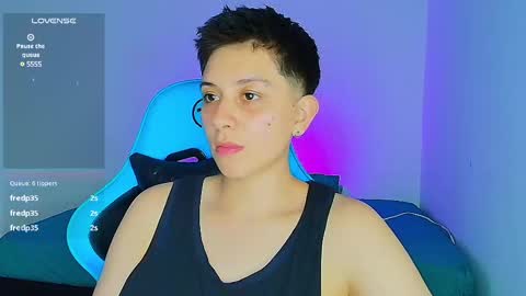 Snapshot of arontroy_wi chatting on 02-20-25, 12:19 noah and ivy online show from 02-20-25, 12:19