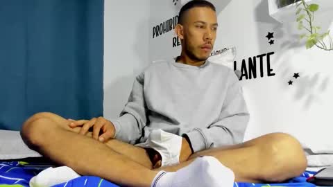 Snapshot of aronxx_ chatting on 10-14-25, 10:27 BLACK FRIDAY 55 OFF ON MY ONLYFANS. online show from 10-14-25, 10:27