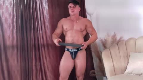 Snapshot of aroon_connor chatting on 06-19-26, 07:17 online show from 06-19-26, 07:17